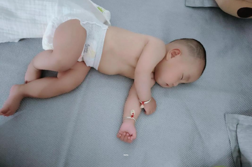 肥城宝宝老打喷嚏怎么办